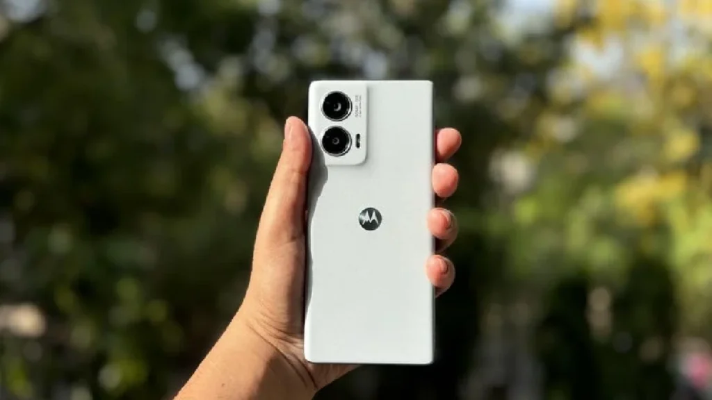 Motorola Edge 50 Fusion 5G DSLR जैसा कैमरा और 12GB RAM के साथ मार्केट में एंट्री 1 Motorola Edge 50 Fusion 5G