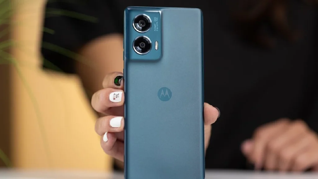 Motorola Edge 50 Fusion 5G DSLR जैसा कैमरा और 12GB RAM के साथ मार्केट में एंट्री 2 Motorola Edge 50 Fusion 5G 2